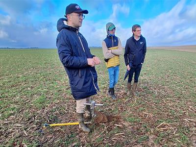 Matinales Agriculture Régénératrice organisées en février 2026 à Roye et Étrépagny sur le thème du travail du sol.